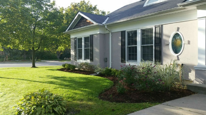 Apple Hills Medical Associates building exterior in Stoney Creek